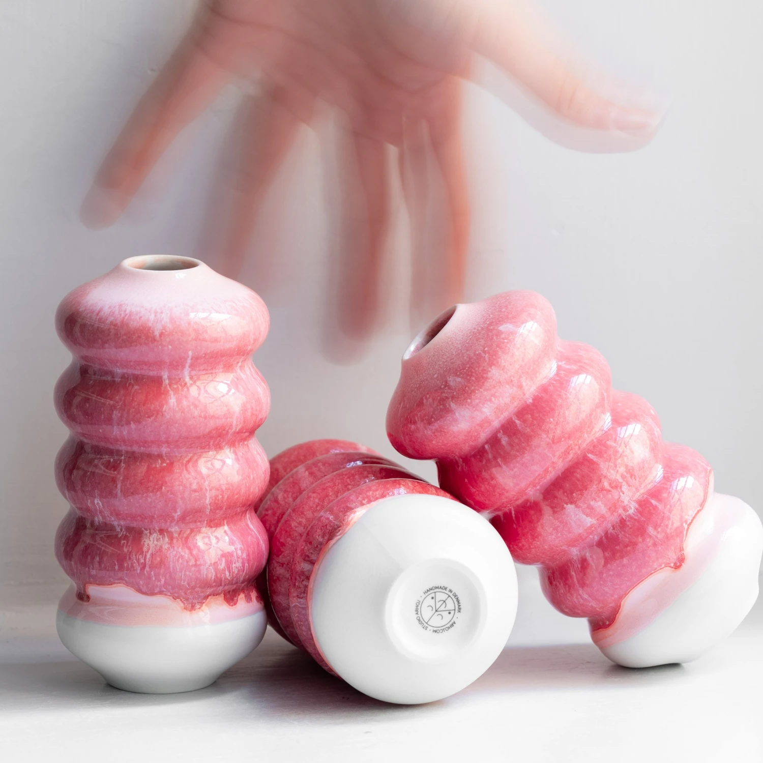 Hana Vase - Small(Hana Vase Small Kiku Red Raspberry Sherbert) 2 Hana Vase - Small(Hana Vase Small Kiku Red Raspberry Sherbert) - Image 2